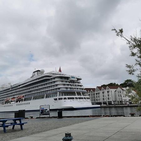 Nice 1-Bedroom Apartment In Heart Of The City Stavanger Esterno foto