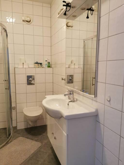 Nice 1-Bedroom Apartment In Heart Of The City Stavanger Esterno foto
