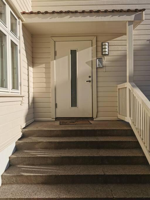 Nice 1-Bedroom Apartment In Heart Of The City Stavanger Esterno foto