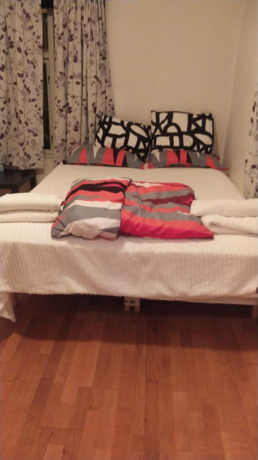 Nice 1-Bedroom Apartment In Heart Of The City Stavanger Esterno foto