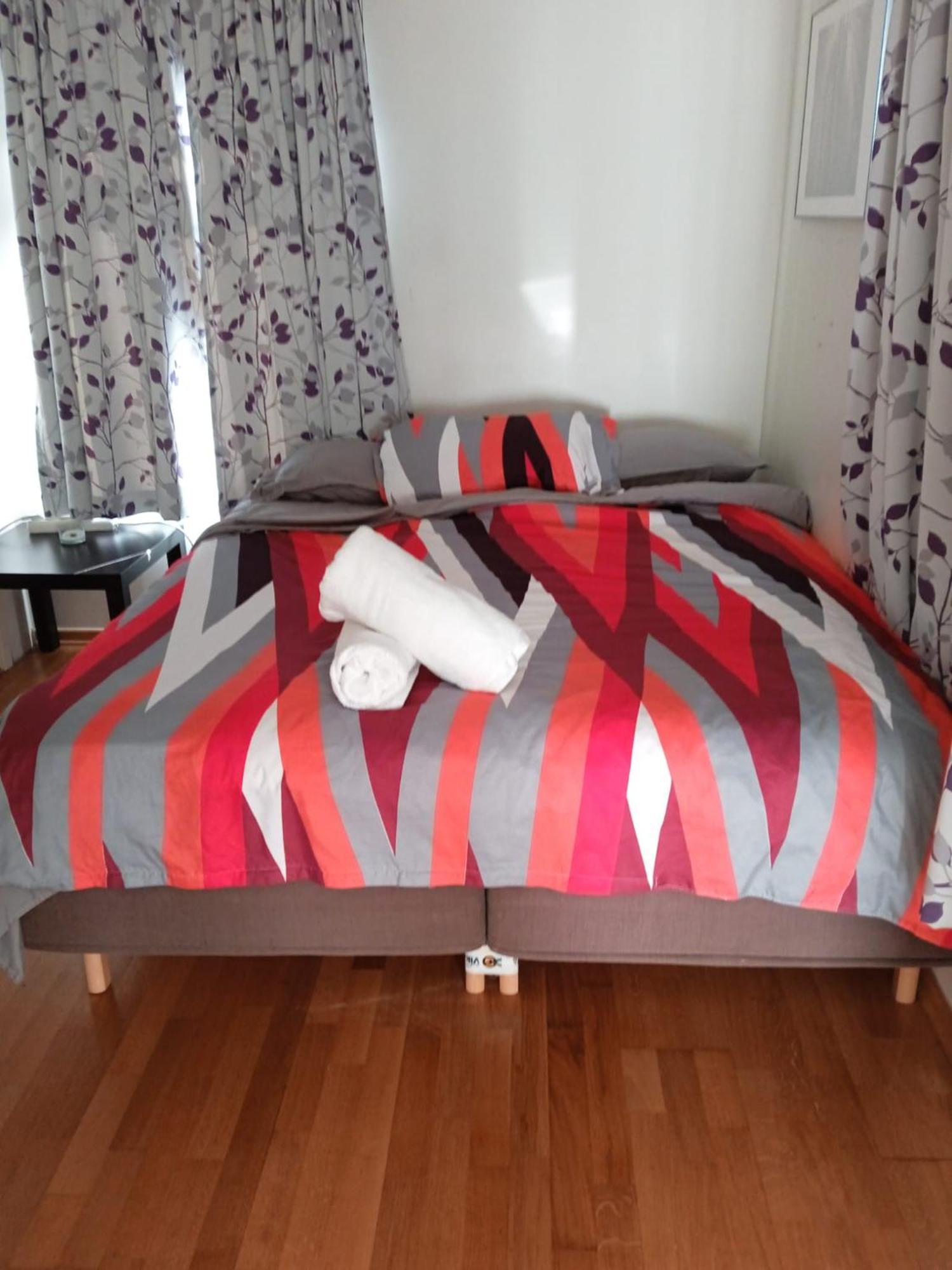 Nice 1-Bedroom Apartment In Heart Of The City Stavanger Esterno foto